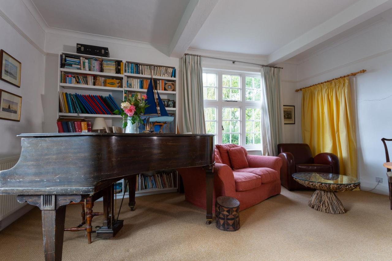 Pounce Hall -Stunning Historic Home In Rural Essex Saffron Walden Exterior photo